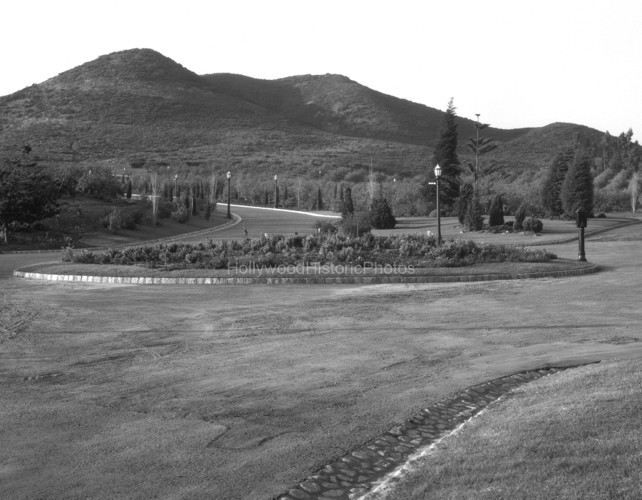 Pacific Palisades 1926 Riviera Drive wm.jpg